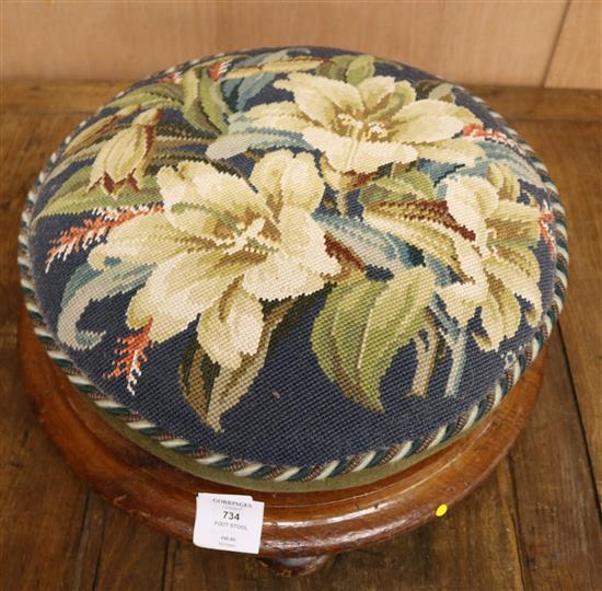 A Victorian mahogany circular foot stool, W.1ft 4in.